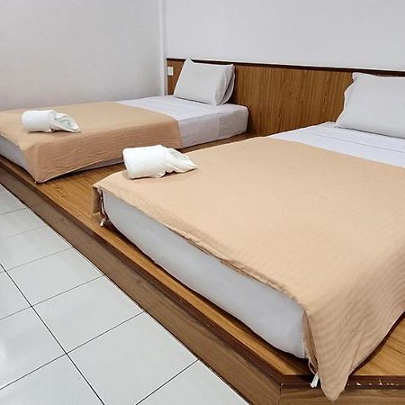 Api-Api Guesthouse Kota Kinabalu Buitenkant foto