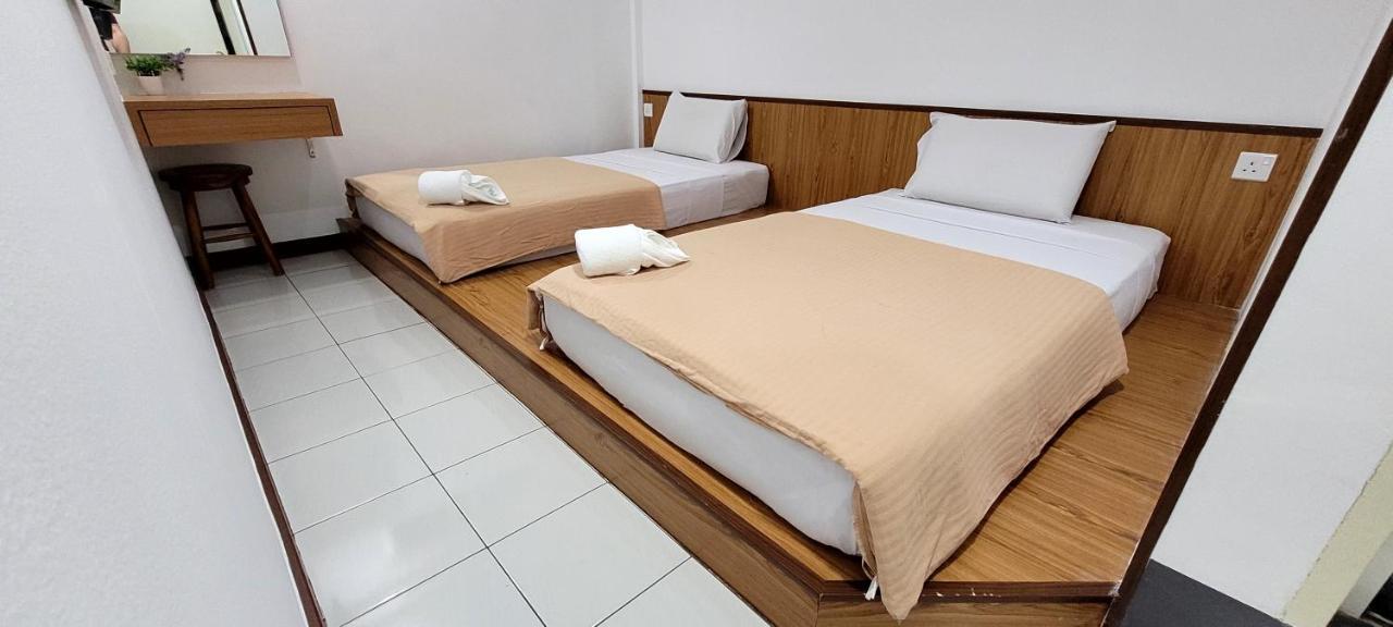 Api-Api Guesthouse Kota Kinabalu Buitenkant foto