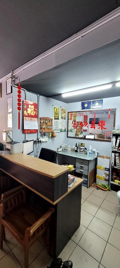 Api-Api Guesthouse Kota Kinabalu Buitenkant foto