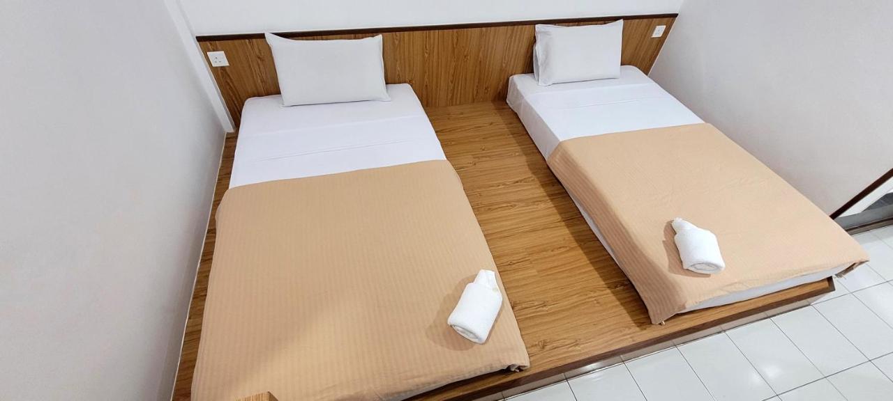 Api-Api Guesthouse Kota Kinabalu Buitenkant foto