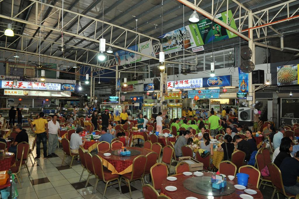 Api-Api Guesthouse Kota Kinabalu Buitenkant foto