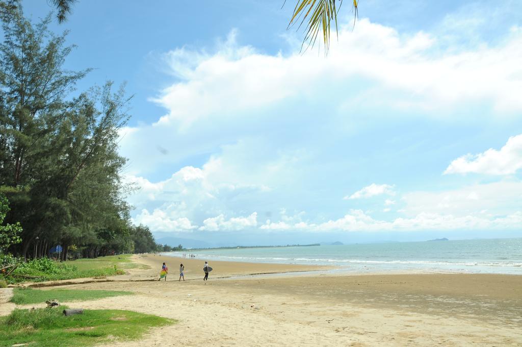 Api-Api Guesthouse Kota Kinabalu Buitenkant foto