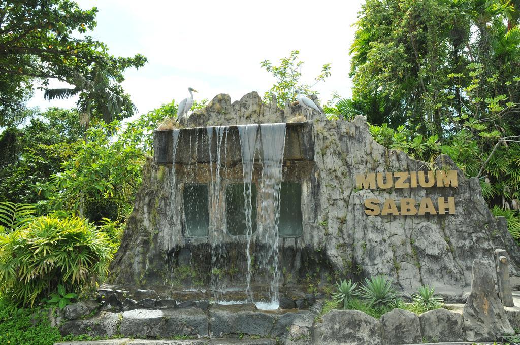 Api-Api Guesthouse Kota Kinabalu Buitenkant foto