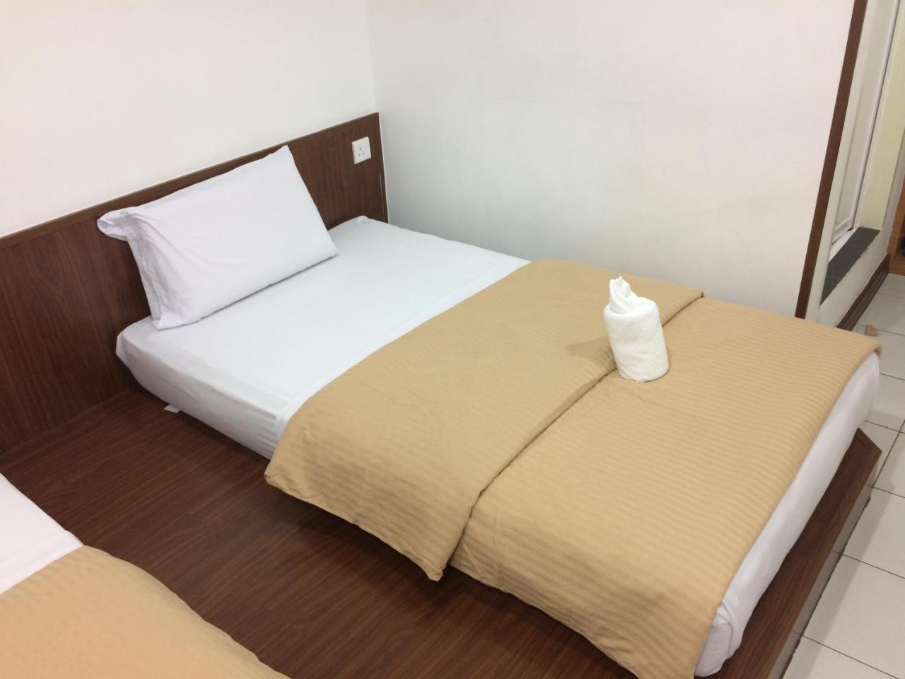 Api-Api Guesthouse Kota Kinabalu Buitenkant foto
