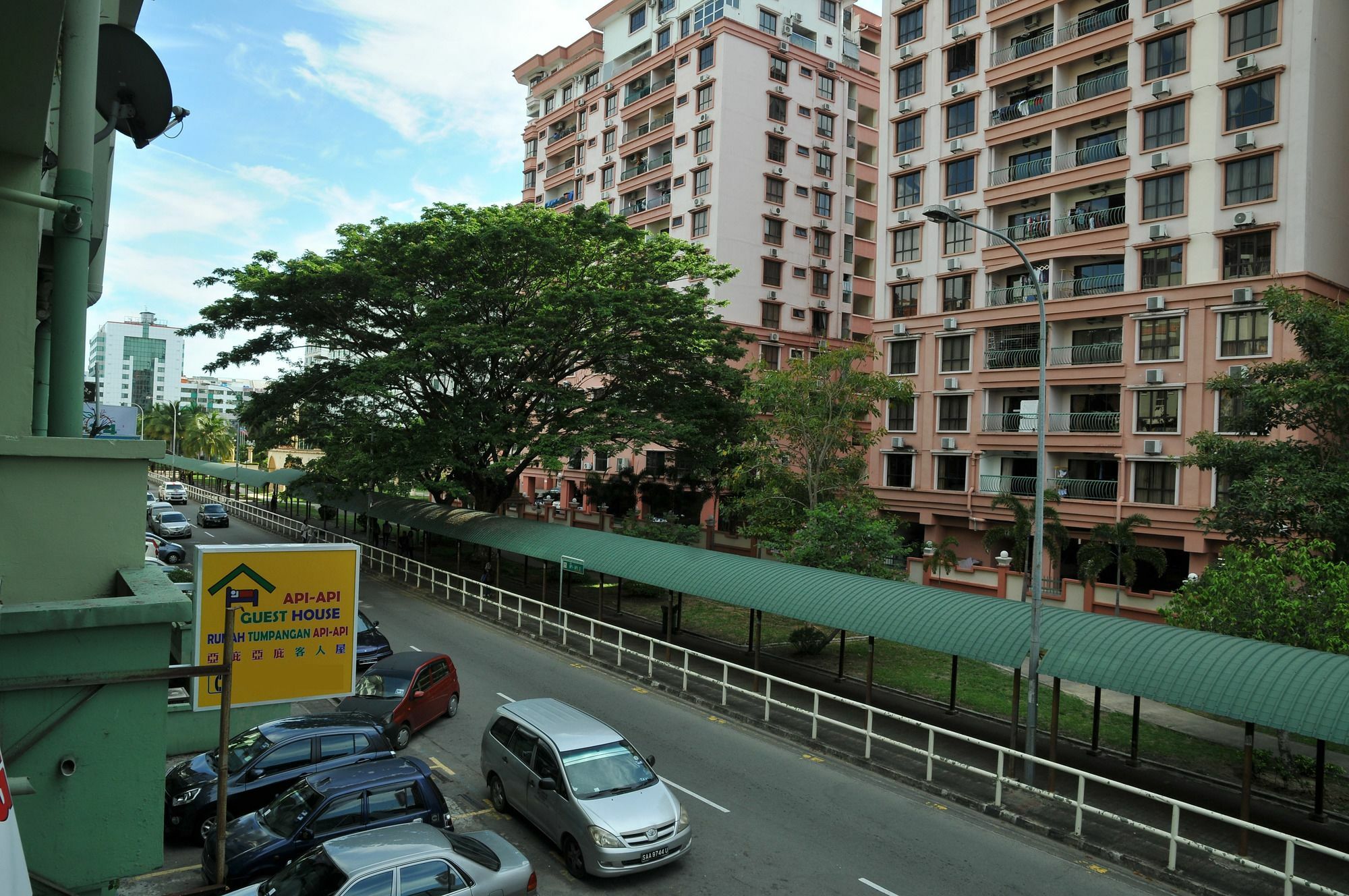 Api-Api Guesthouse Kota Kinabalu Buitenkant foto